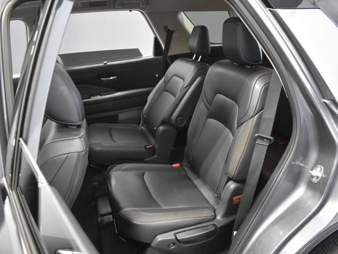 Certified 2024 Nissan Pathfinder SL w/ SL Premium Package AWD/4WD image 33