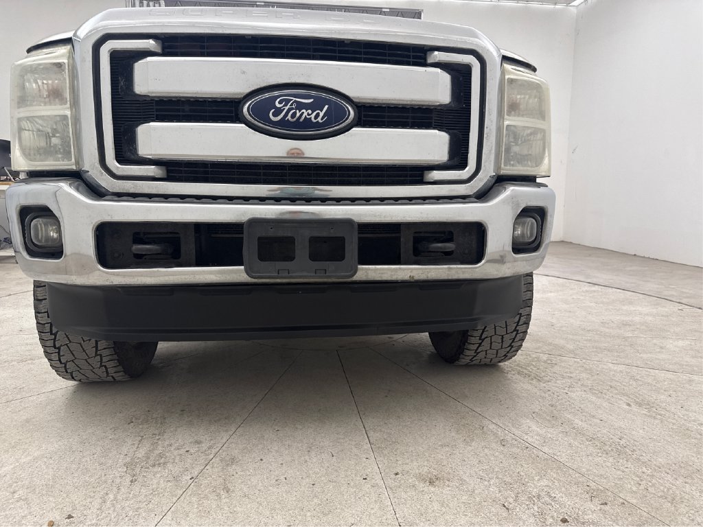 Used 2015 Ford F250 Lariat w/ Lariat Ultimate Package AWD/4WD image 14