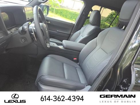 Used 2025 Lexus GX 550 AWD/4WD image 38