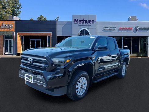Used 2024 Toyota Tacoma SR5 AWD/4WD image 7