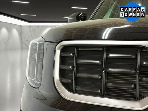Used 2025 Kia Telluride SX w/ SX Captain's Chair Package image 10