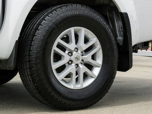 Used 2018 Nissan Frontier SV RWD image 51