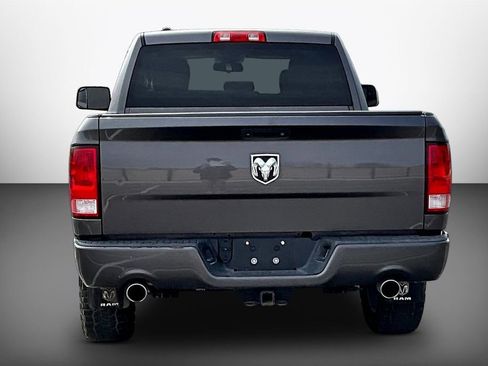 Used 2015 RAM 1500 Express image 3
