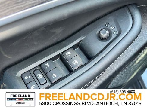 New 2025 Jeep Grand Cherokee Limited w/ Luxury Tech Group II image 16