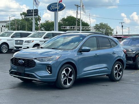 Used 2023 Ford Escape ST-Line Elite image 2