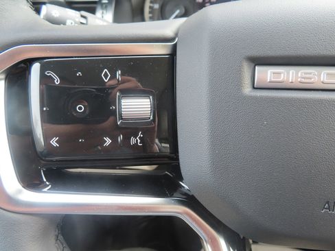 Used 2023 Land Rover Discovery Sport S image 29