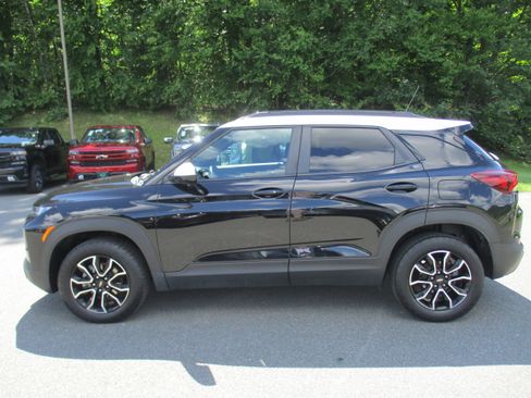 Certified 2021 Chevrolet TrailBlazer ACTIV w/ Convenience Package AWD/4WD image 8