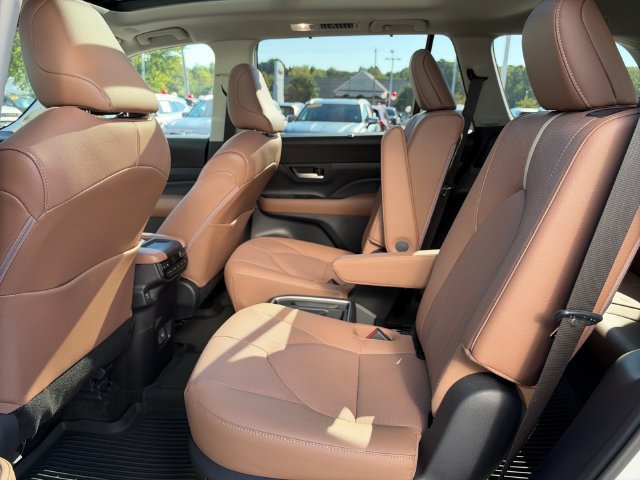 Used 2026 Toyota Grand Highlander AWD image 14