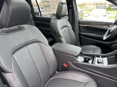 New 2026 Jeep Grand Cherokee L Limited AWD/4WD image 14