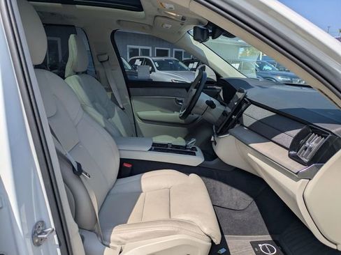 Used 2025 Volvo XC90 T8 Ultra w/ Lounge Package AWD/4WD image 29