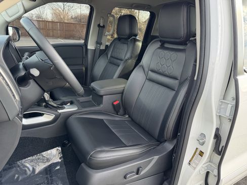 Used 2024 Nissan Frontier SL w/ Technology Package image 25