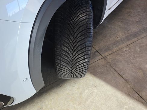 Used 2022 Volkswagen Atlas Cross Sport SEL Premium R-Line image 26