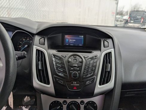 Used 2014 Ford Focus SE image 3