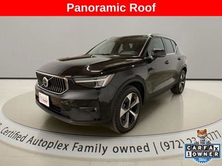 Used 2025 Volvo XC40 B5 Plus video 1