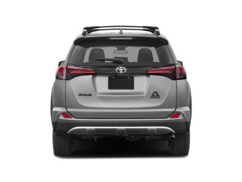 Used 2018 Toyota RAV4 XLE AWD/4WD image 5