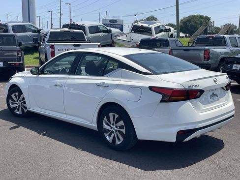 Used 2025 Nissan Altima 2.5 S FWD image 5