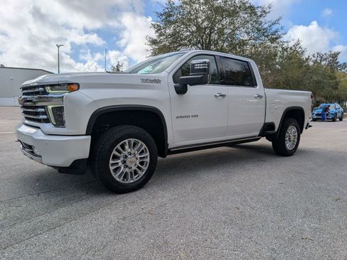 Used 2023 Chevrolet Silverado 2500 High Country w/ Z71 Off-Road Package image 3