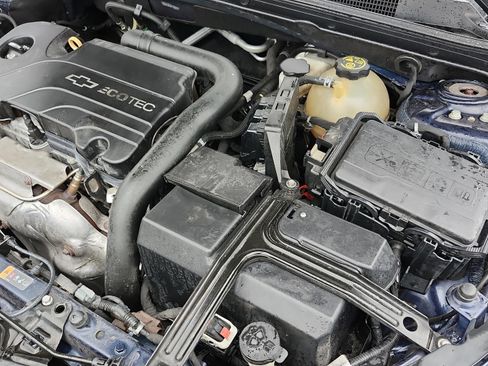 Used 2017 Chevrolet Malibu LT image 32