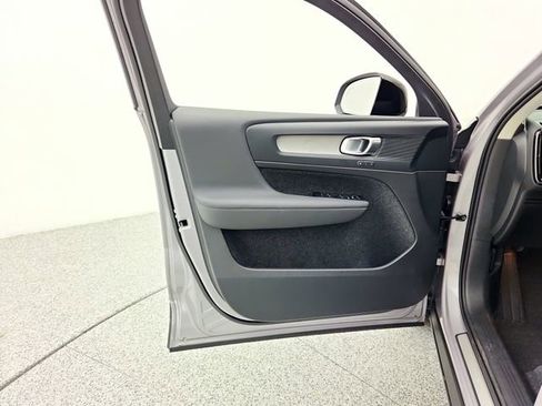 New 2026 Volvo XC40 B5 Plus w/ Protection Package Premier image 27