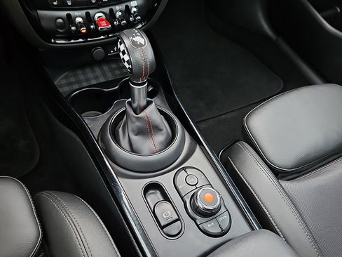 Used 2019 MINI Cooper Clubman S image 13