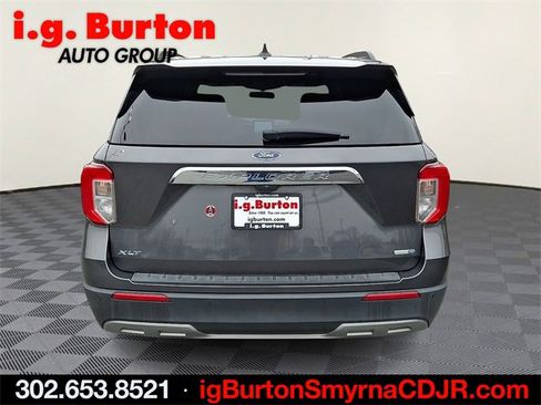 Used 2020 Ford Explorer XLT w/ Equipment Group 202A image 5