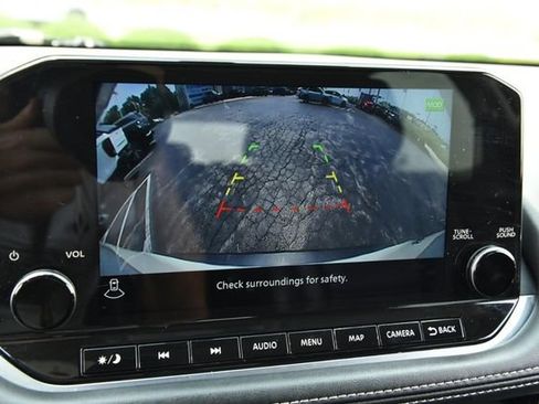 Used 2023 Nissan Rogue SL w/ SL Premium Package FWD image 15