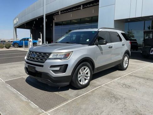 Used 2017 Ford Explorer FWD image 4