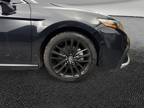 Used 2023 Toyota Camry XSE image 11