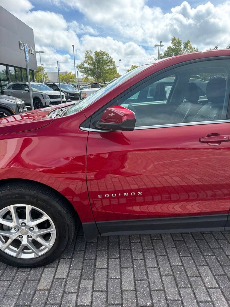 Used 2024 Chevrolet Equinox LT FWD image 17