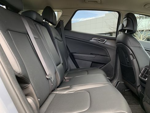 Used 2023 Kia Sportage EX image 33