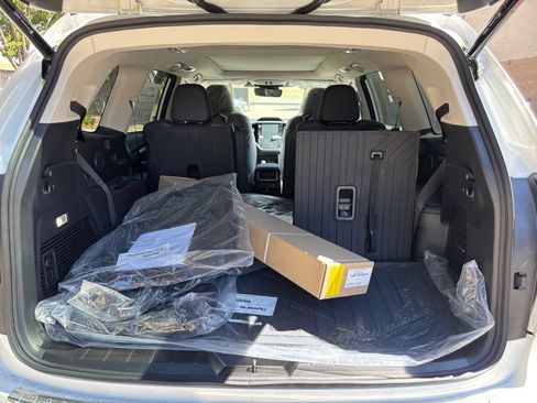 New 2026 Subaru Ascent Limited w/ Popular Package #1 AWD/4WD image 19