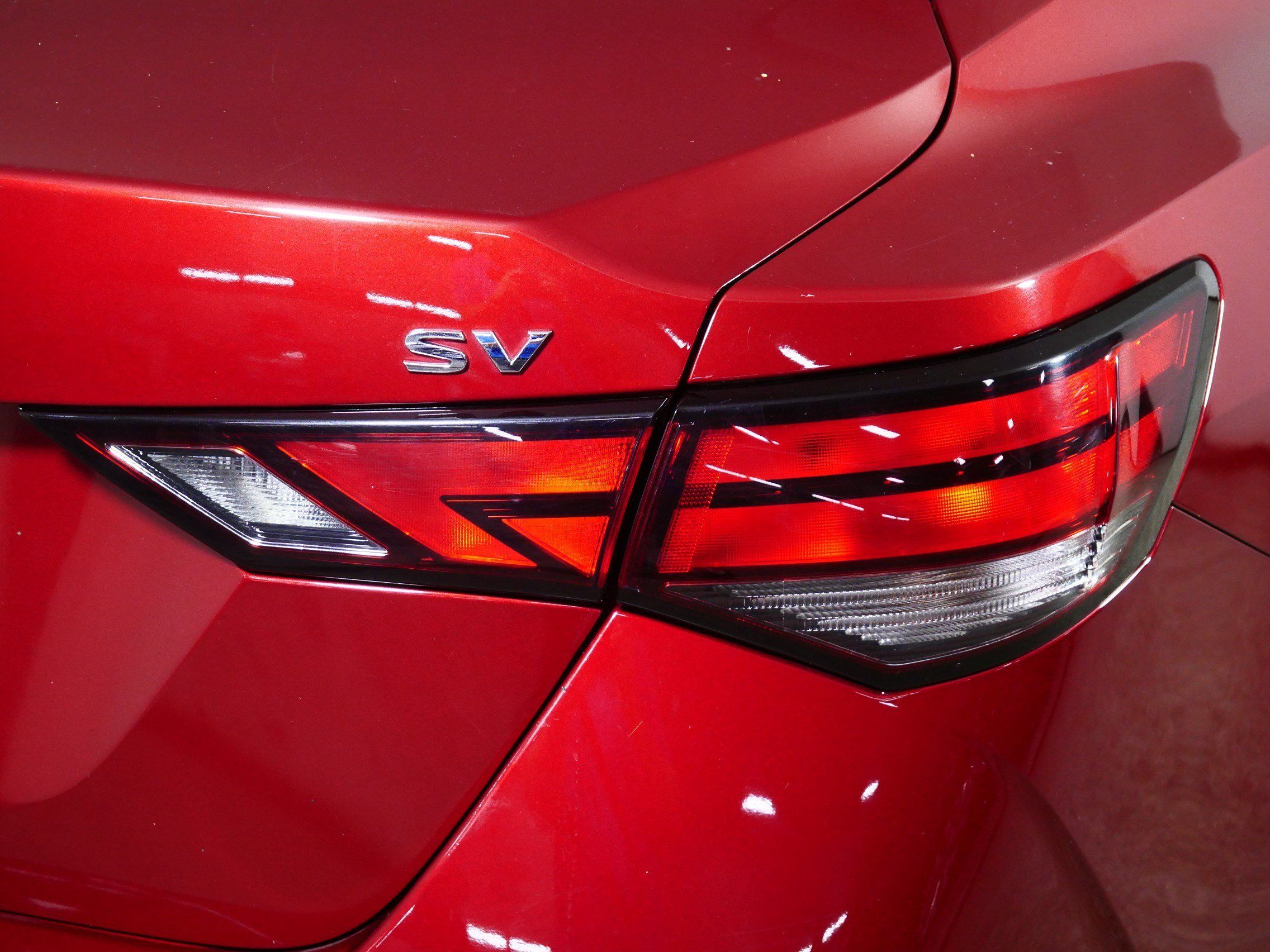 Used 2020 Nissan Sentra SV FWD image 17