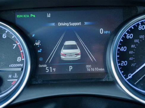 Used 2018 Toyota Camry L image 18