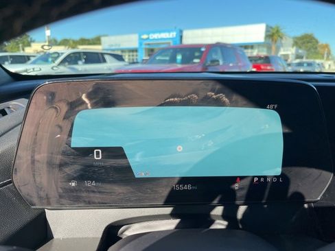 Used 2025 Chevrolet Traverse LT image 20