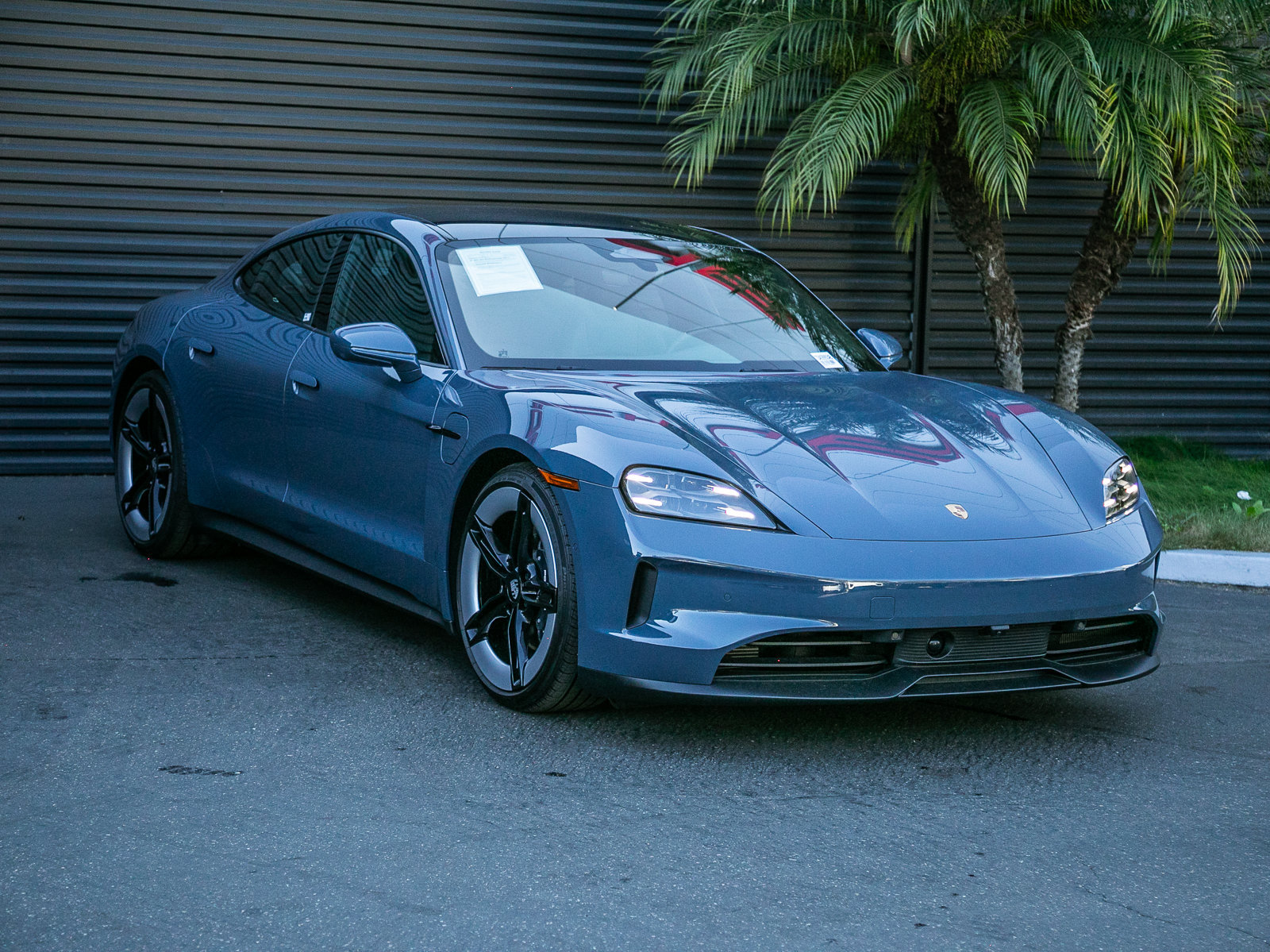 Certified 2026 Porsche Taycan AWD/4WD image 6