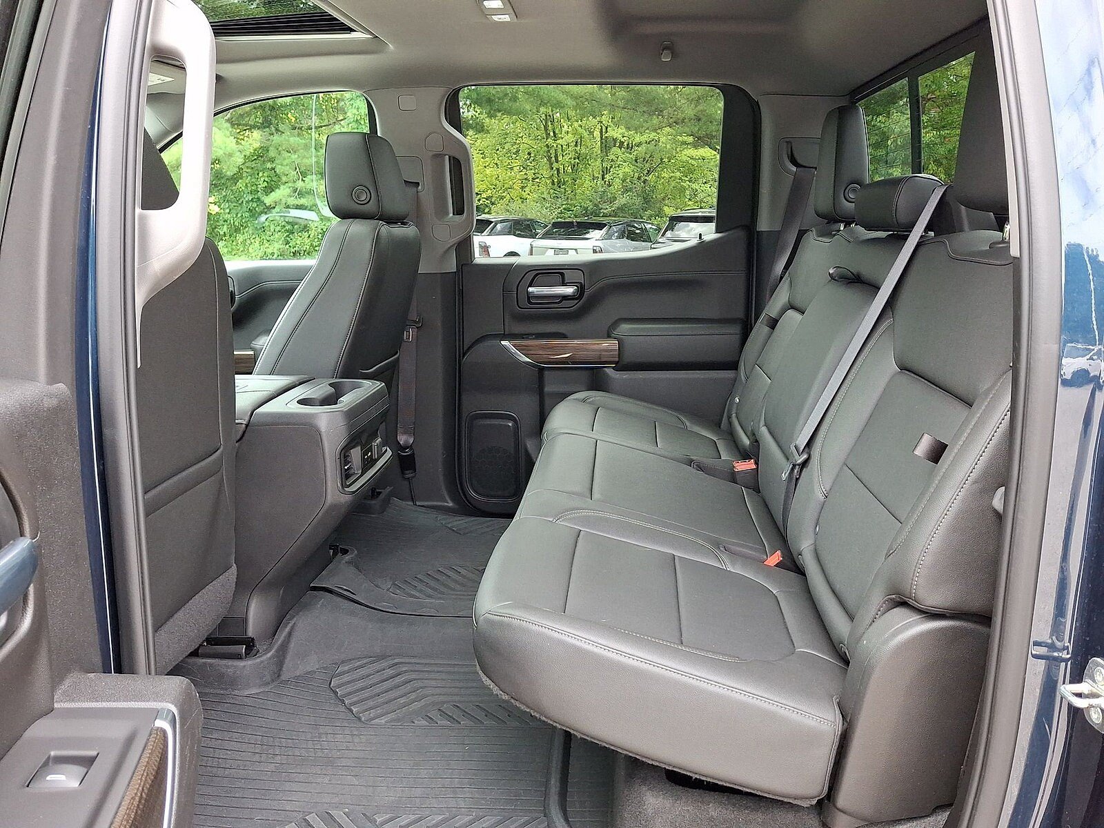 Used 2022 Chevrolet Silverado 1500 LT Trail Boss w/ LT Trail Boss Premium Package AWD/4WD image 20