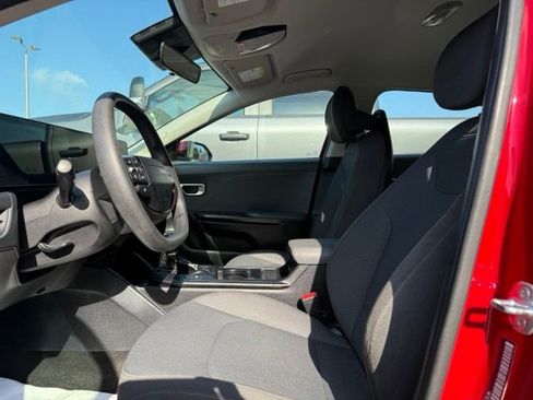 Used 2025 Kia K4 FWD image 6