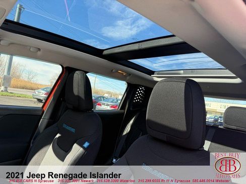 Used 2021 Jeep Renegade Latitude AWD/4WD image 11