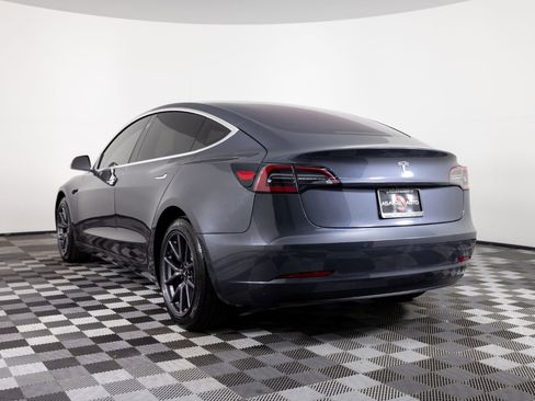 Used 2018 Tesla Model 3 Performance image 5