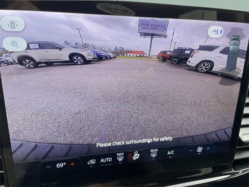 Used 2023 Ford Transit 350 XLT image 20