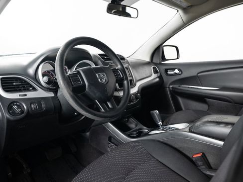 Used 2016 Dodge Journey SXT w/ Comfort/Convenience Group image 12