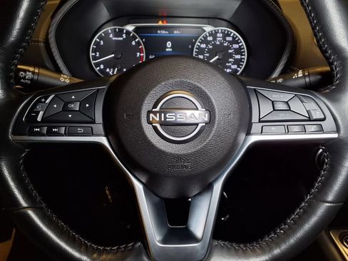 Used 2025 Nissan Sentra SV w/ All-Weather Package FWD image 8