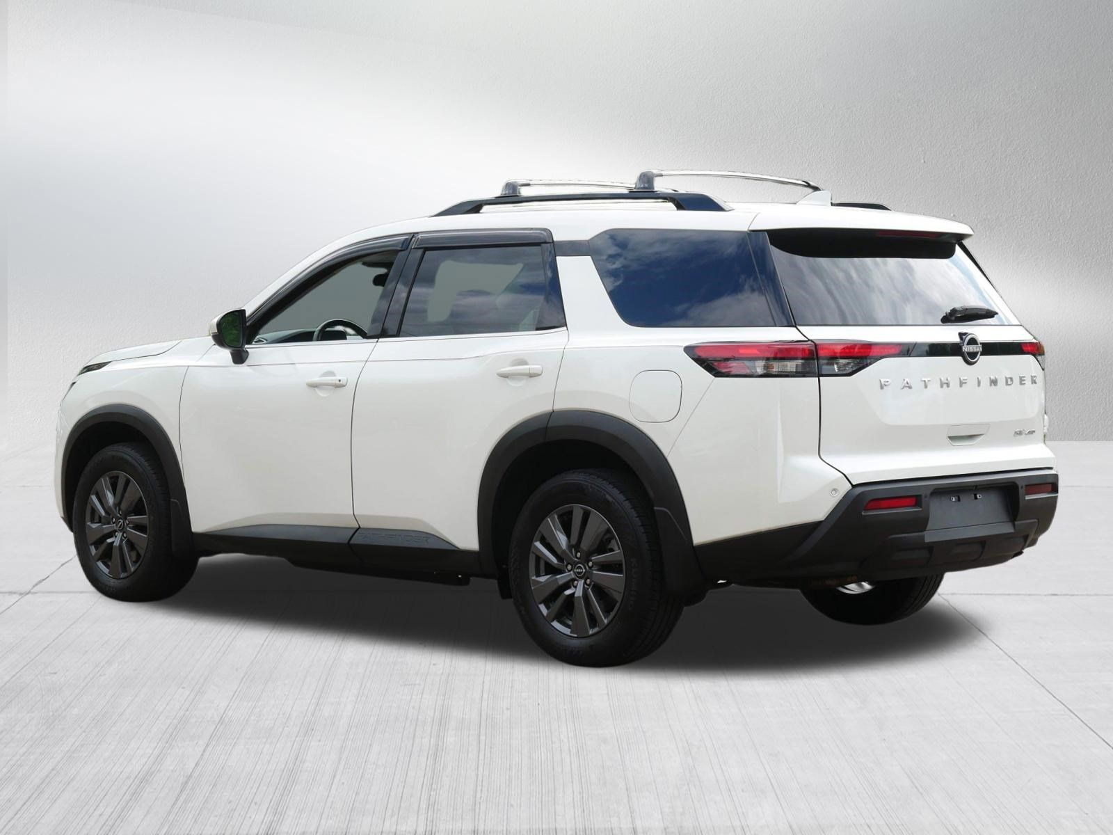 Certified 2024 Nissan Pathfinder SV AWD/4WD image 5