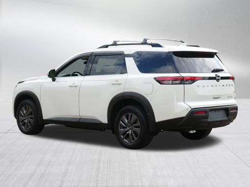 Certified 2024 Nissan Pathfinder SV AWD/4WD image 5