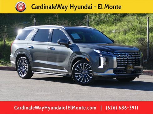 Used 2024 Hyundai Palisade Calligraphy image 1