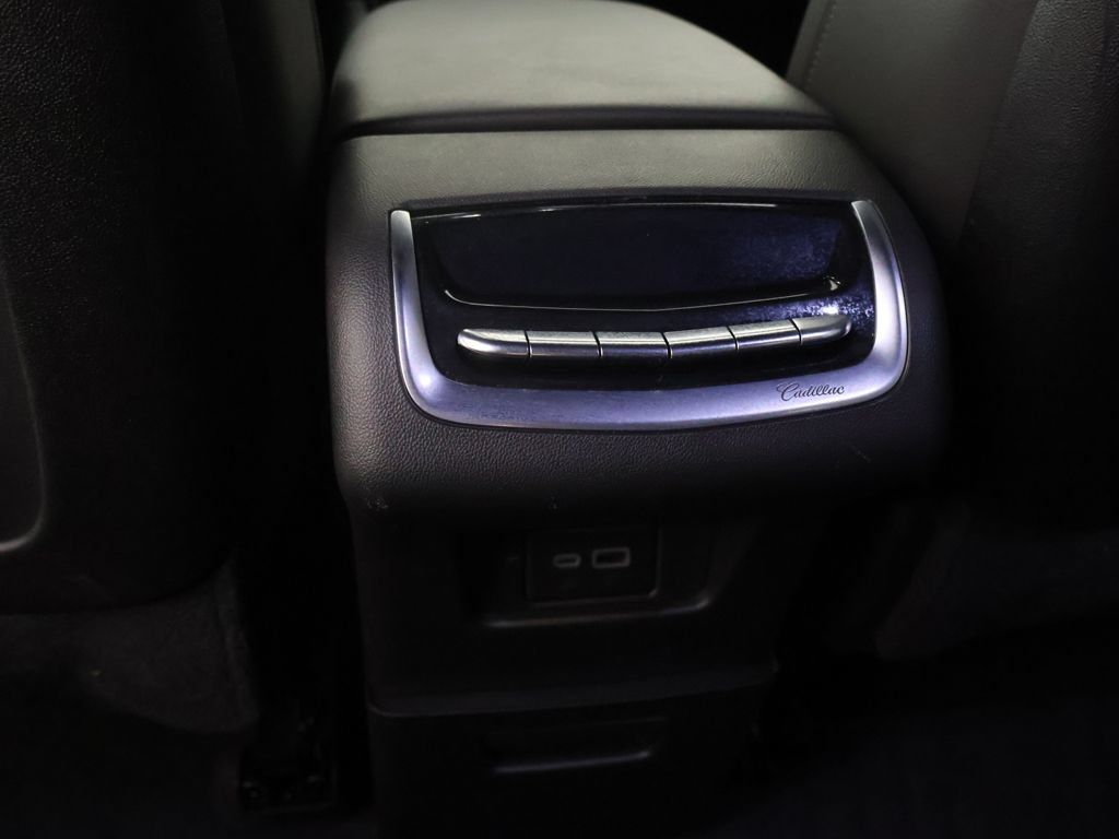 Used 2024 Cadillac XT6 Luxury w/ LPO, Floor Liner Package AWD/4WD image 48