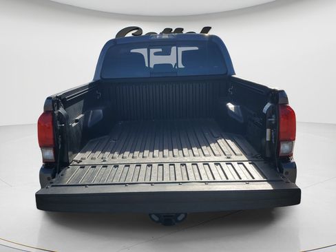 Certified 2023 Toyota Tacoma SR5 AWD/4WD image 9