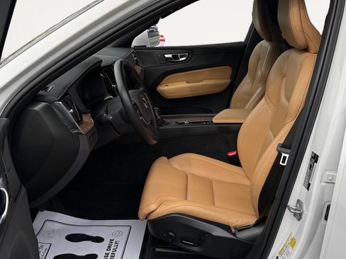 Used 2021 Volvo XC60 T5 Inscription w/ Advanced Package AWD/4WD image 12