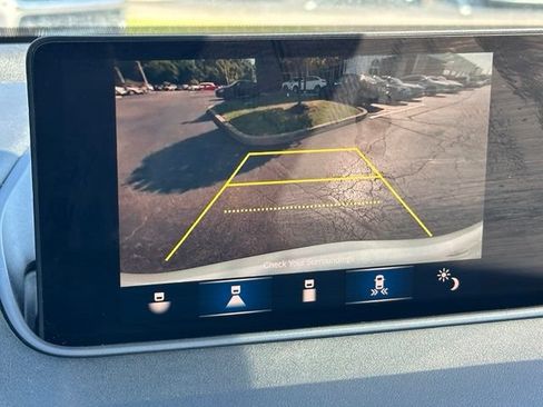 Used 2023 Acura MDX w/ Technology Package AWD/4WD image 22