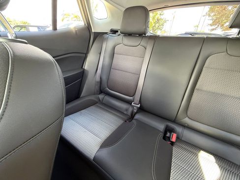 Used 2025 Chevrolet Trax LT image 36